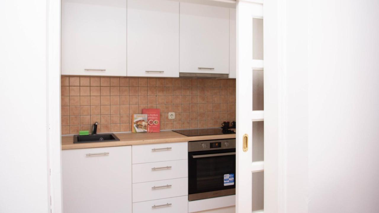 Beautiful Duplex In Heart Of Old Town - Free Parking Leilighet SJJ Eksteriør bilde