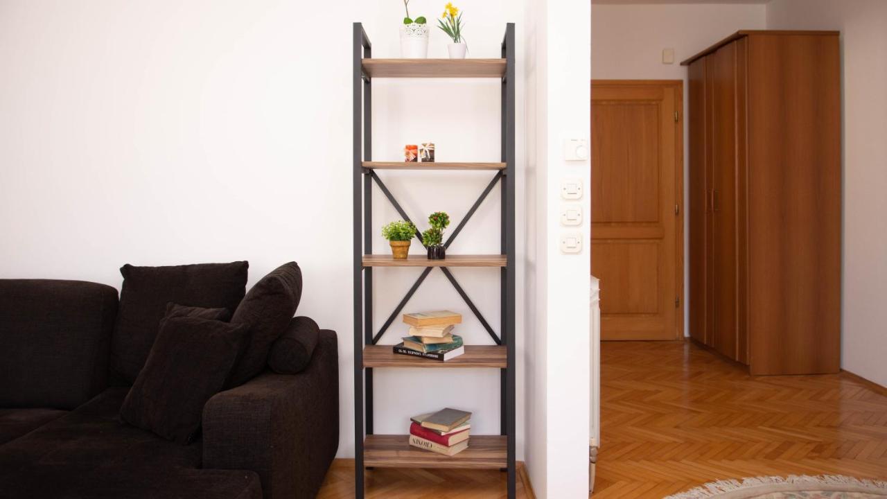 Beautiful Duplex In Heart Of Old Town - Free Parking Leilighet SJJ Eksteriør bilde