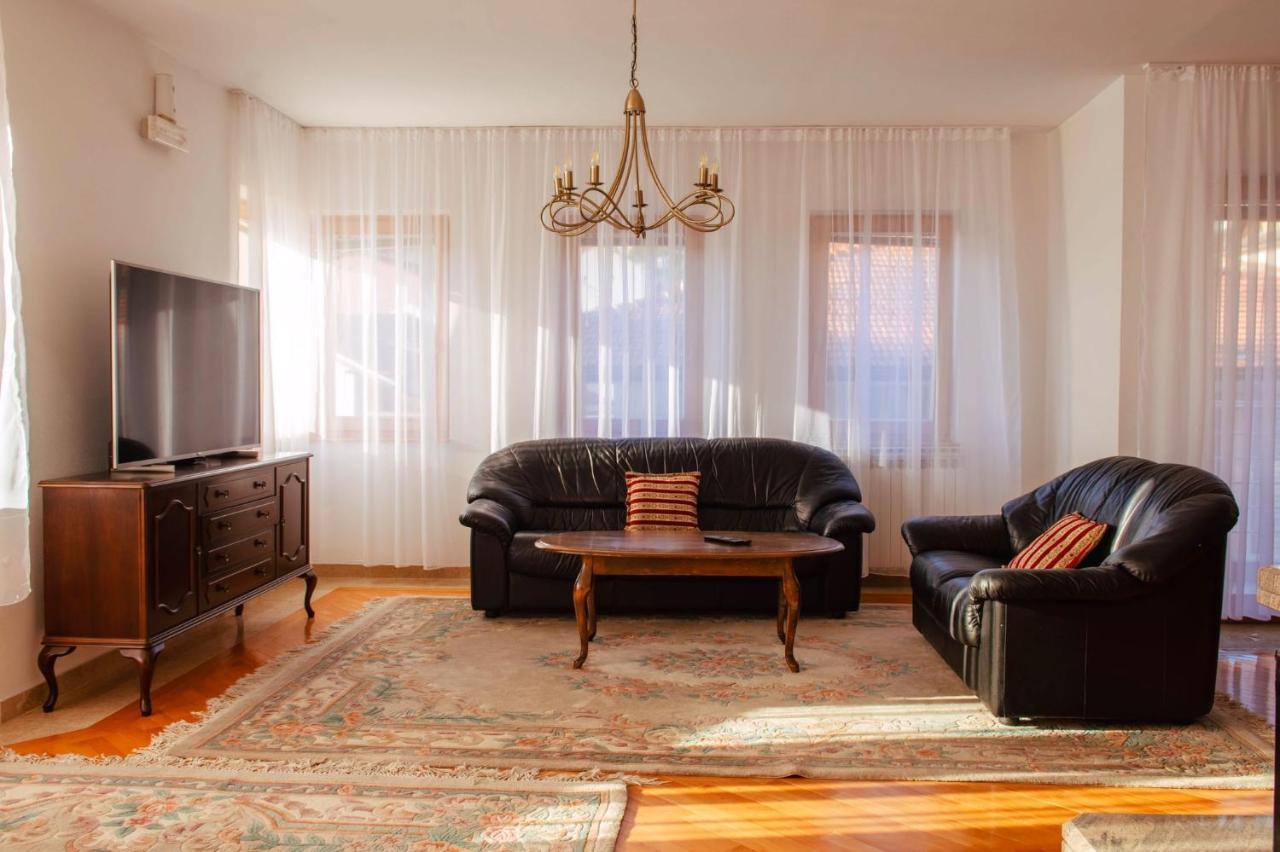 Beautiful Duplex In Heart Of Old Town - Free Parking Leilighet SJJ Eksteriør bilde