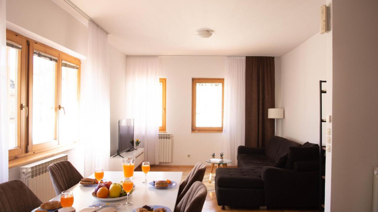 Beautiful Duplex In Heart Of Old Town - Free Parking Leilighet SJJ Eksteriør bilde