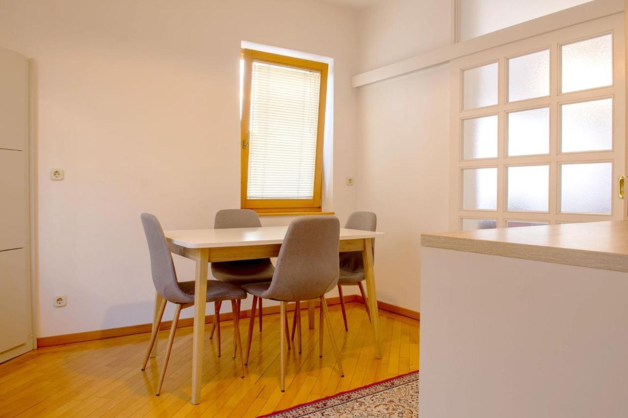 Beautiful Duplex In Heart Of Old Town - Free Parking Leilighet SJJ Eksteriør bilde