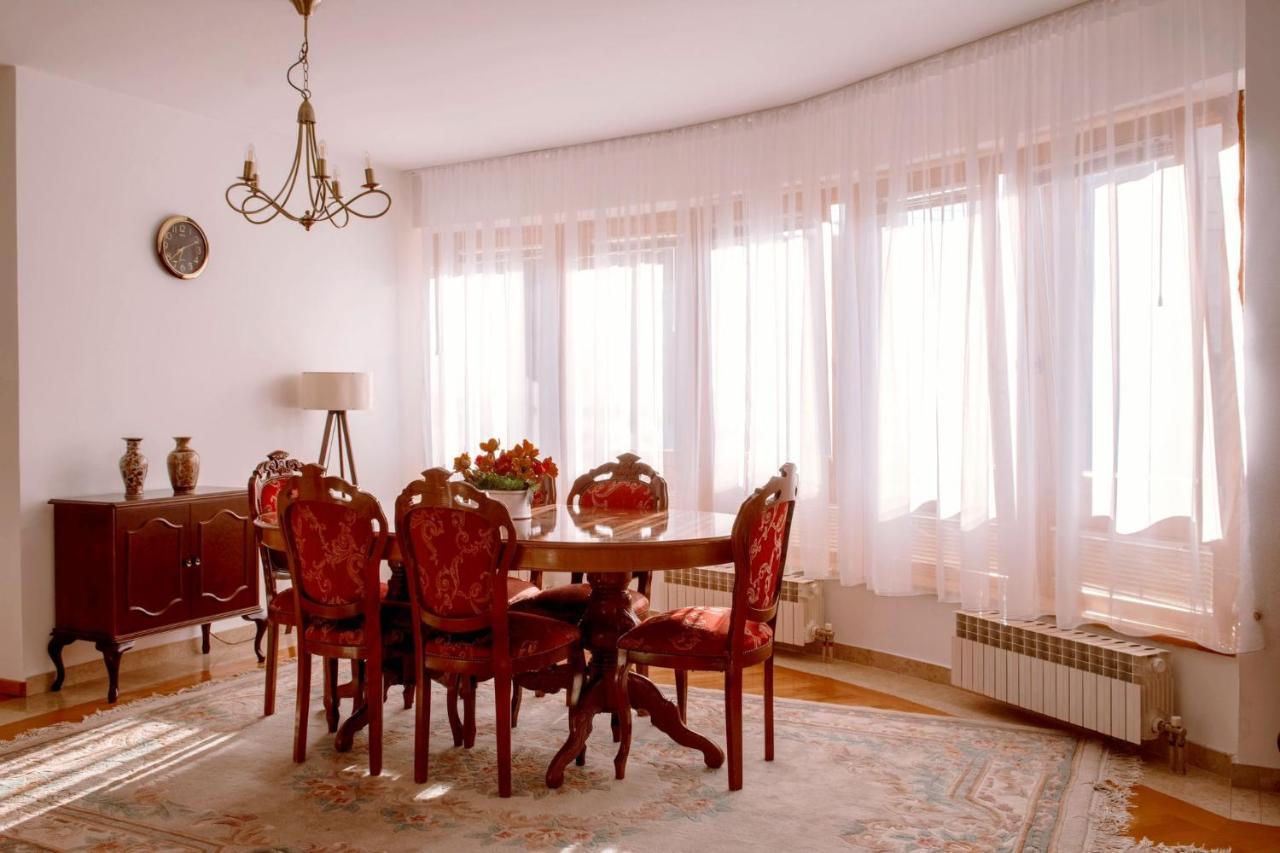 Beautiful Duplex In Heart Of Old Town - Free Parking Leilighet SJJ Eksteriør bilde
